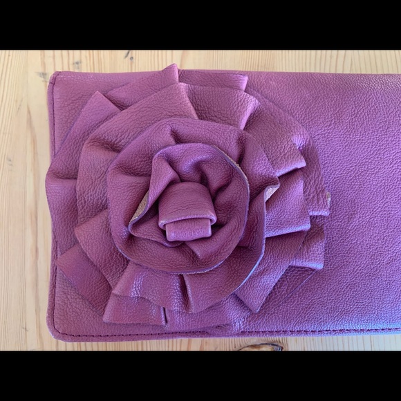 NWT Tarnish flower clutch/wallet